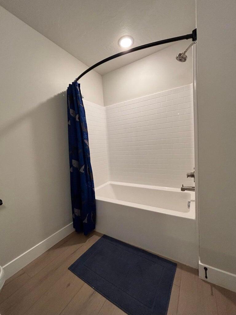 3898 East Fossil Way Washington, UT 84780 - Photo 18 of 31 Guest Bathroom Shower
