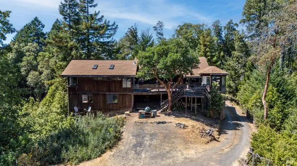 $475,000 | 18396 Mariposa Creek Road, Willits, CA 95490