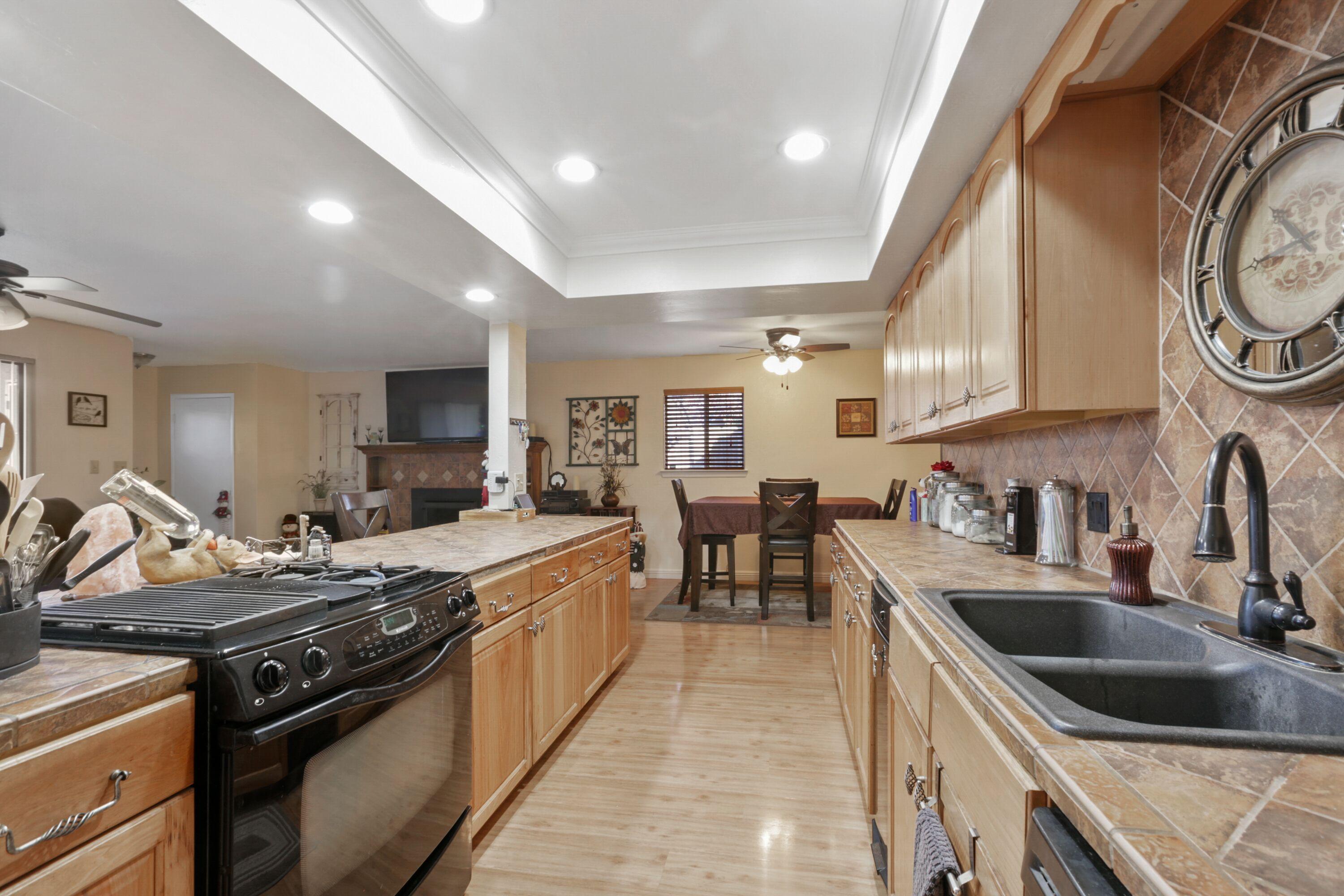307 Channing Way Exeter, CA 93221 - Photo 2 of 24 22
