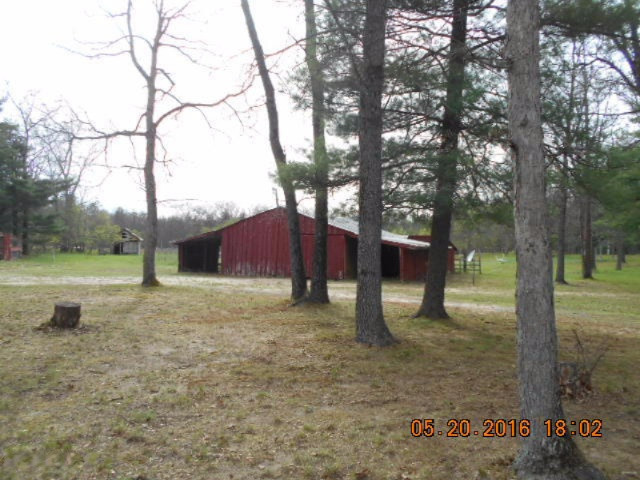 1526 Marzinski Road Manistee, MI 49660 - Photo 2 of 15 004
