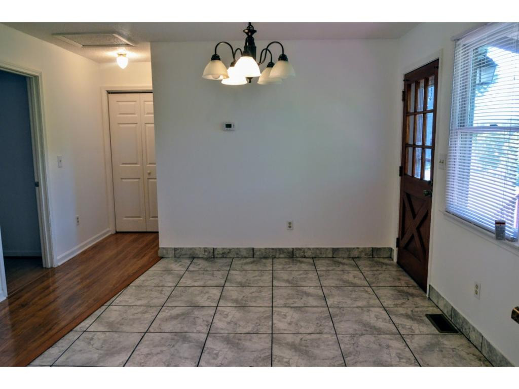 2221 Netherland Inn Road Kingsport, TN 37660 - Photo 11 of 25 Dining Area