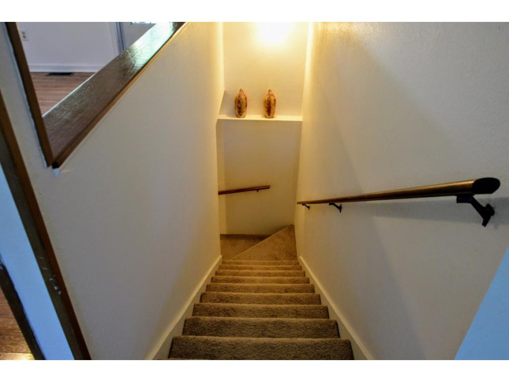 2221 Netherland Inn Road Kingsport, TN 37660 - Photo 18 of 25 Stairs