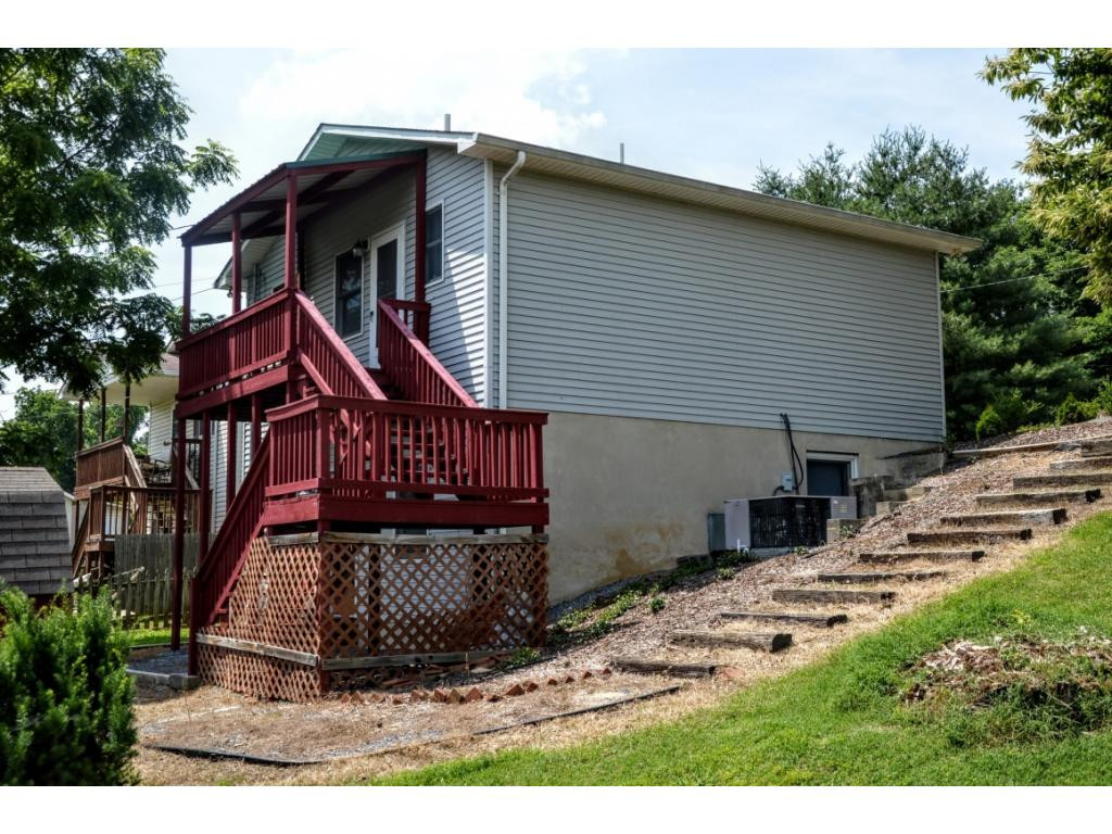 2221 Netherland Inn Road Kingsport, TN 37660 - Photo 4 of 25 Back View