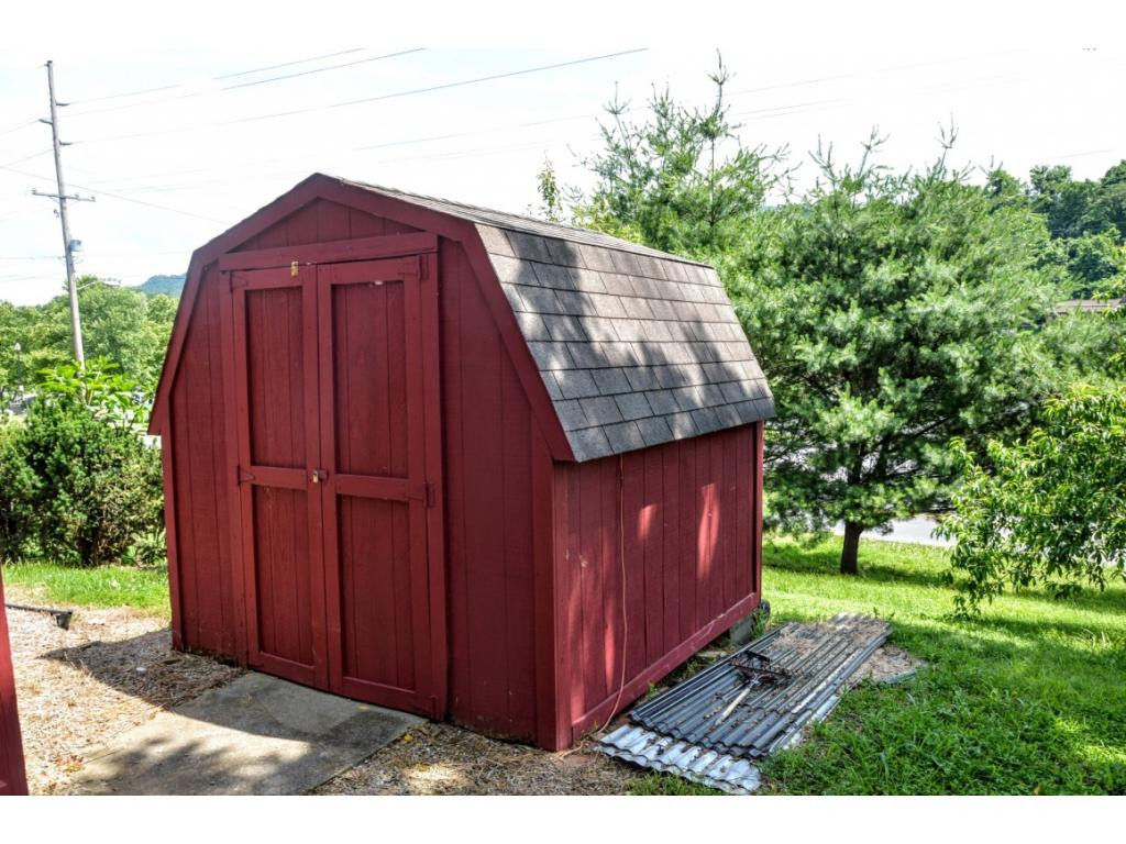 2221 Netherland Inn Road Kingsport, TN 37660 - Photo 7 of 25 Storage Barn