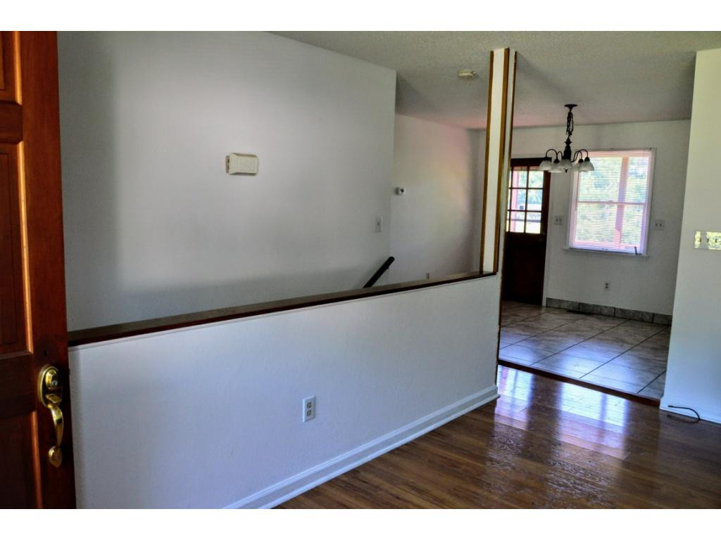 2221 Netherland Inn Road Kingsport, TN 37660 - Photo 8 of 25 Living Dining View