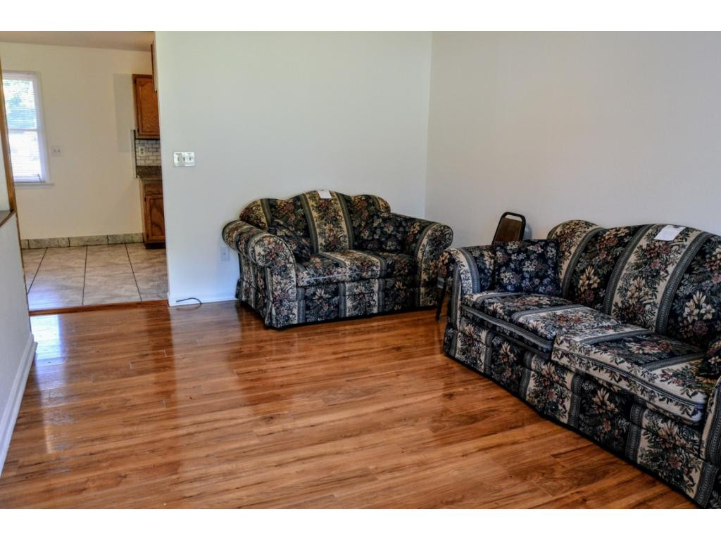 2221 Netherland Inn Road Kingsport, TN 37660 - Photo 9 of 25 Living Room