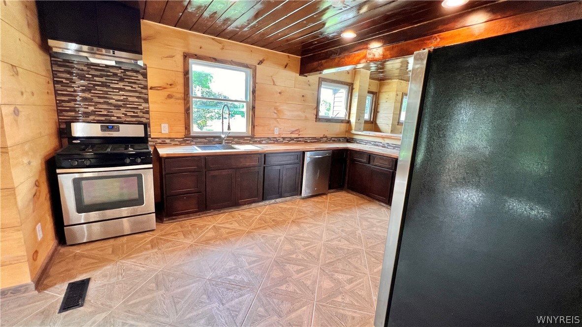 9717 Mckinstry Road Machias, NY 14101 - Photo 19 of 48