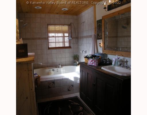 730 Zion Ridge Road Gay, WV 25244 - Photo 7 of 7 Master Bath/Spa.