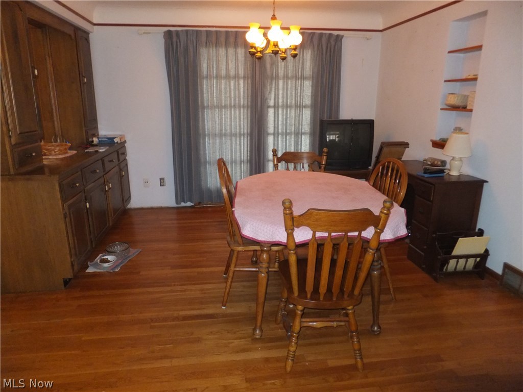 4420 Snow Road Cleveland, OH 44134 - Photo 3 of 20