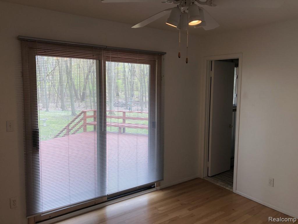 1474 North Van Road Holly, MI 48442 - Photo 11 of 16 11 - Bedroom 3 - Doorwall.jpg