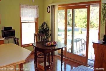 3273 Port Austin Road Port Austin, MI 48467 - Photo 4 of 19 3273PtAustinDining.jpg