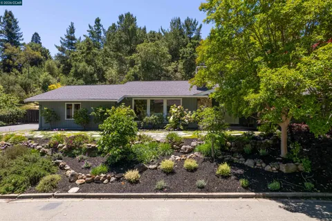 $1,995,000 | 59 Lynwood Place, Moraga, CA 94556