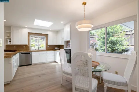 $1,995,000 | 59 Lynwood Place, Moraga, CA 94556