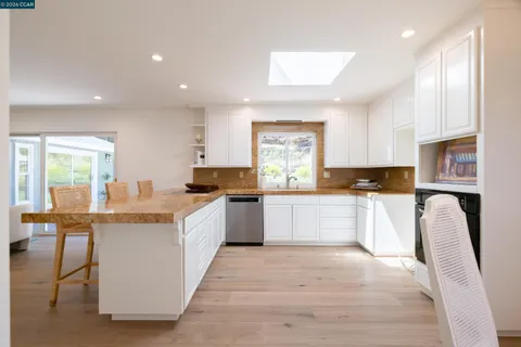 $1,995,000 | 59 Lynwood Place, Moraga, CA 94556