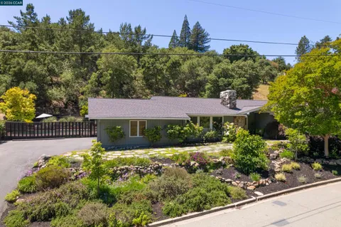 $1,995,000 | 59 Lynwood Place, Moraga, CA 94556