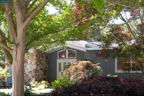 $1,995,000 | 59 Lynwood Place, Moraga, CA 94556