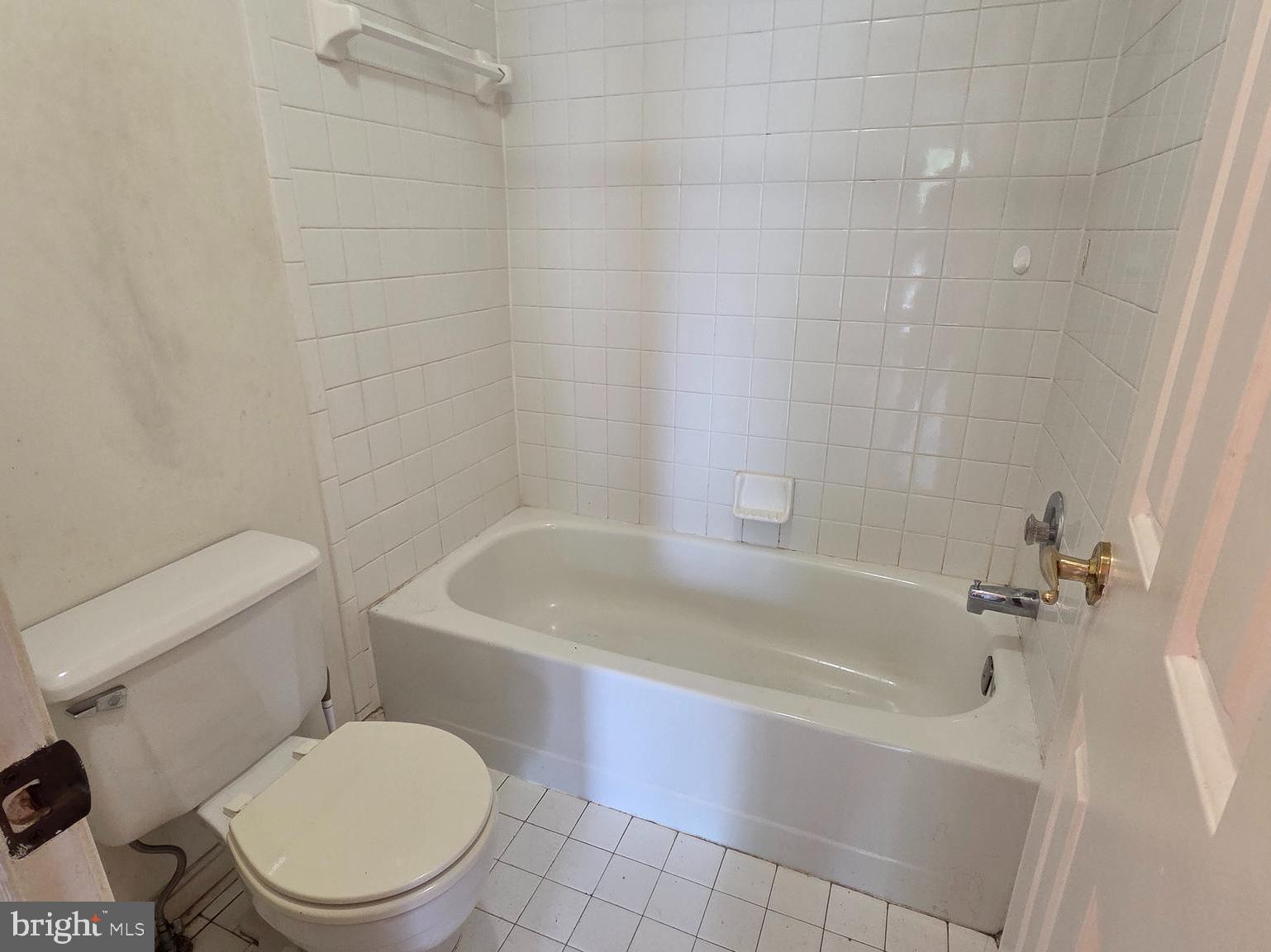 1110 Arcola Avenue Silver Spring, MD 20902 - Photo 15 of 18