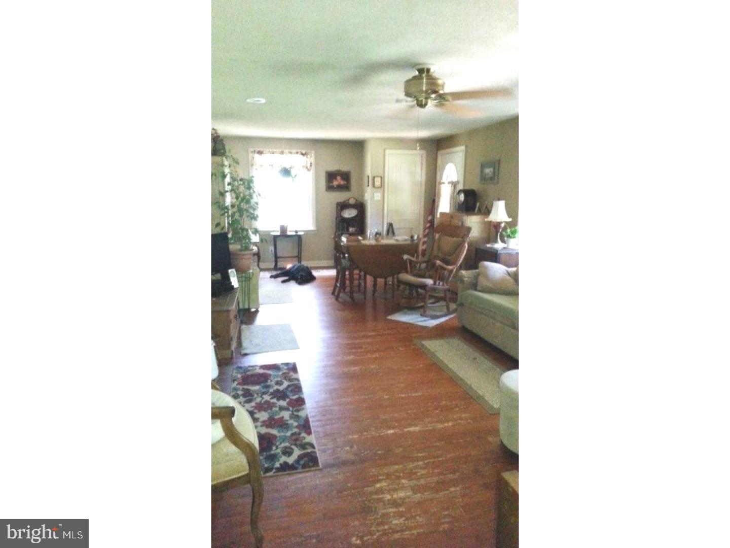 150 County Line Road Huntingdon Valley, PA 19006 - Photo 5 of 25 Living Room