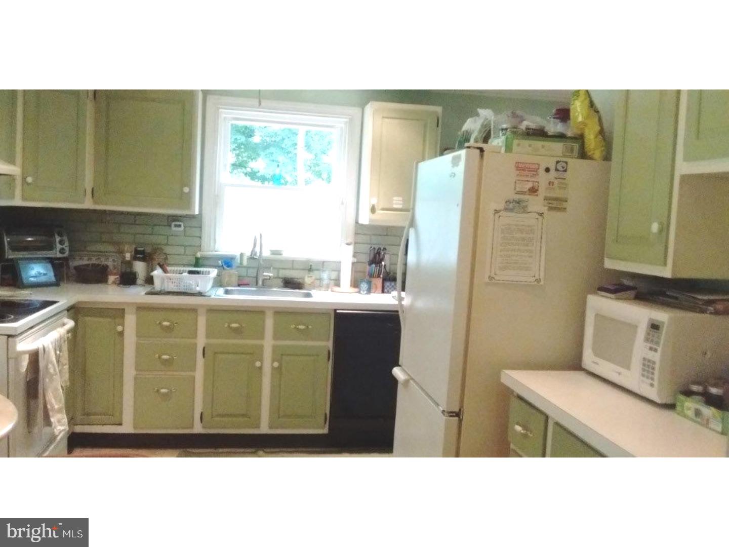 150 County Line Road Huntingdon Valley, PA 19006 - Photo 6 of 25 Kitchen