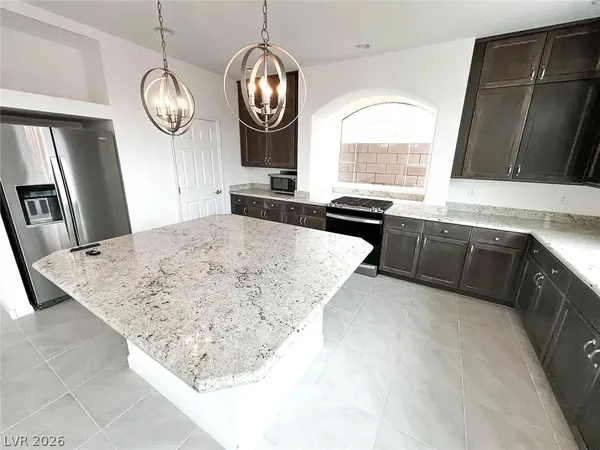 $2,795 | 10313 Coastline Creek, Las Vegas, NV 89141