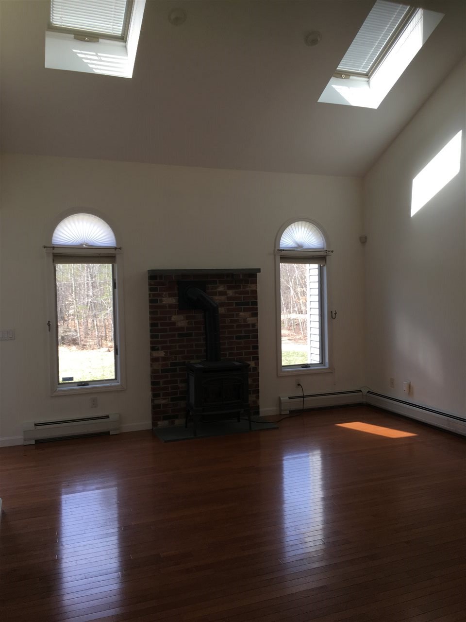 257 Swain Road Barrington, NH 03825 - Photo 4 of 33 Gallery Image 4