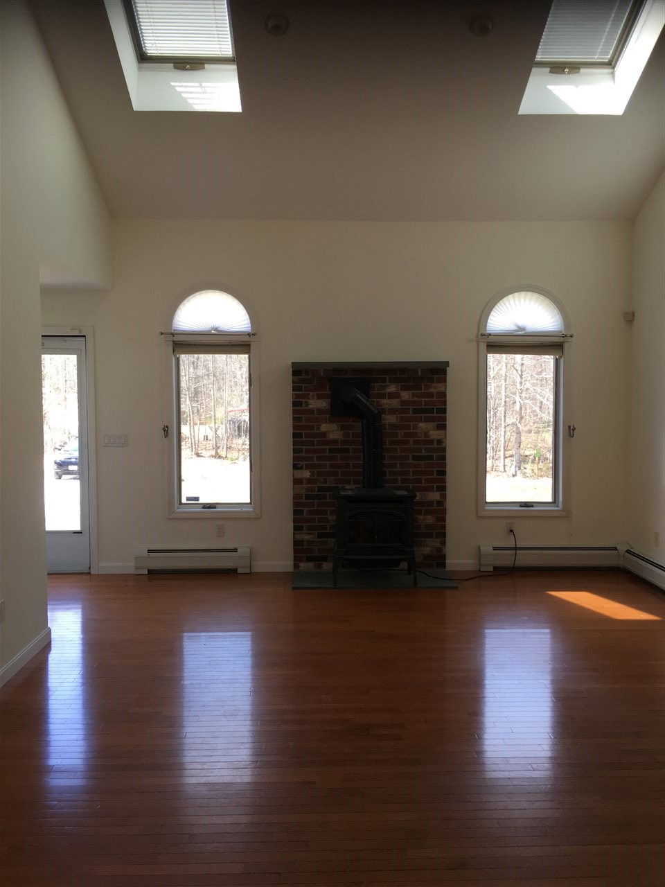 257 Swain Road Barrington, NH 03825 - Photo 7 of 33 Gallery Image 7