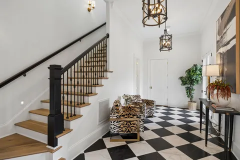 $5,950,000 | 2122 Old Hickory Boulevard, Nashville, TN 37215