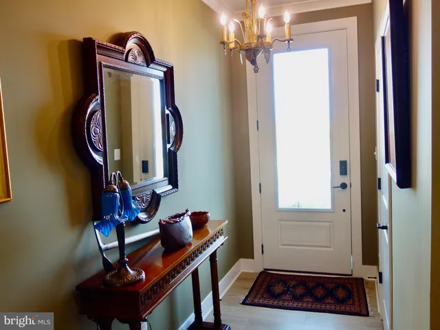 a view of entryway with a mirror