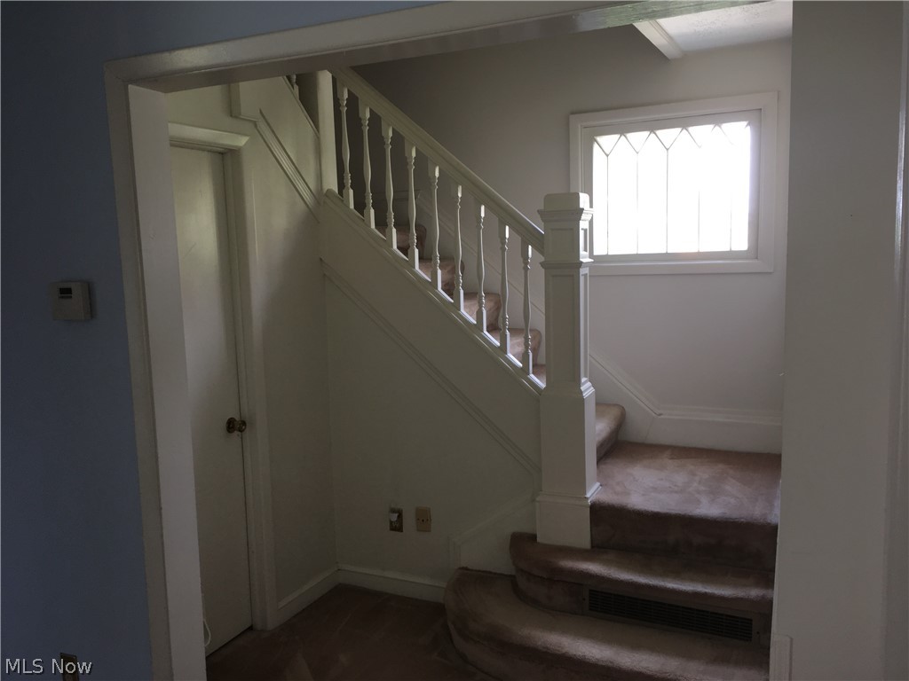 918 Hudson Road Kent, OH 44240 - Photo 8 of 22