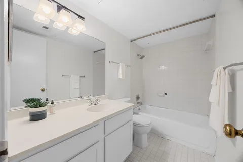$1,500 | 4159 Steck Avenue, Unit 258, Austin, TX 78759