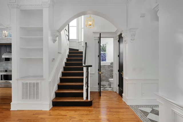 $1,200,000 | 1115 East Brow Road, Lookout Mountain, TN 37350