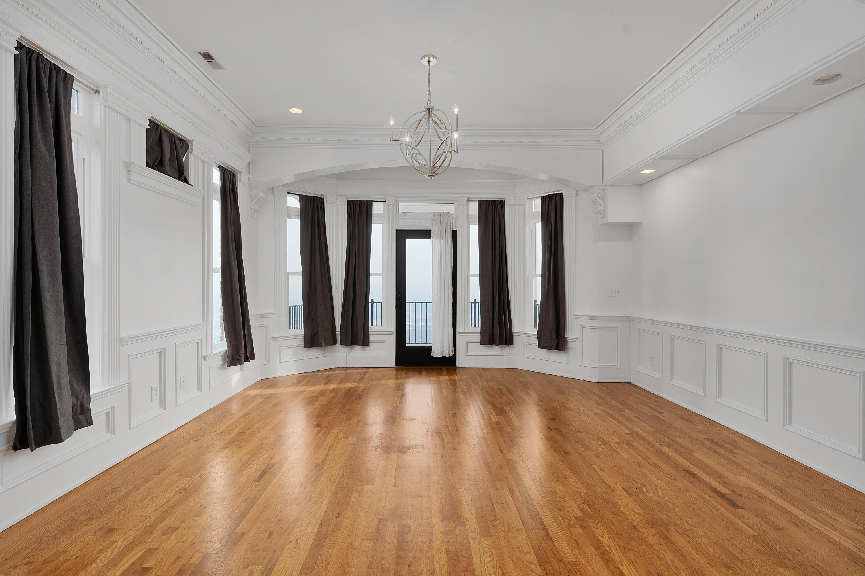 1115 East Brow Road Lookout Mountain, TN 37350 - Photo 23 of 67 36 - 1115 E Brow - Upstairs