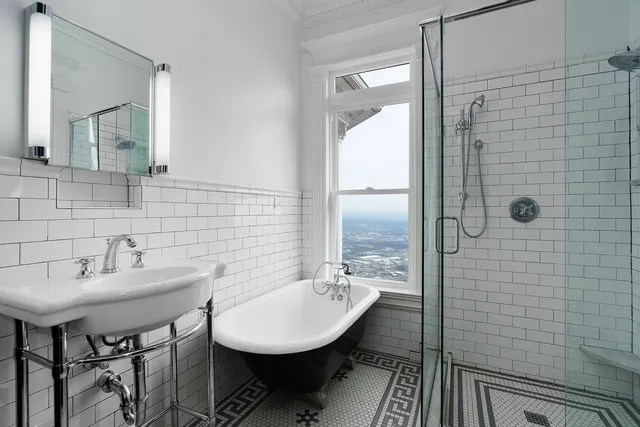 $1,200,000 | 1115 East Brow Road, Lookout Mountain, TN 37350