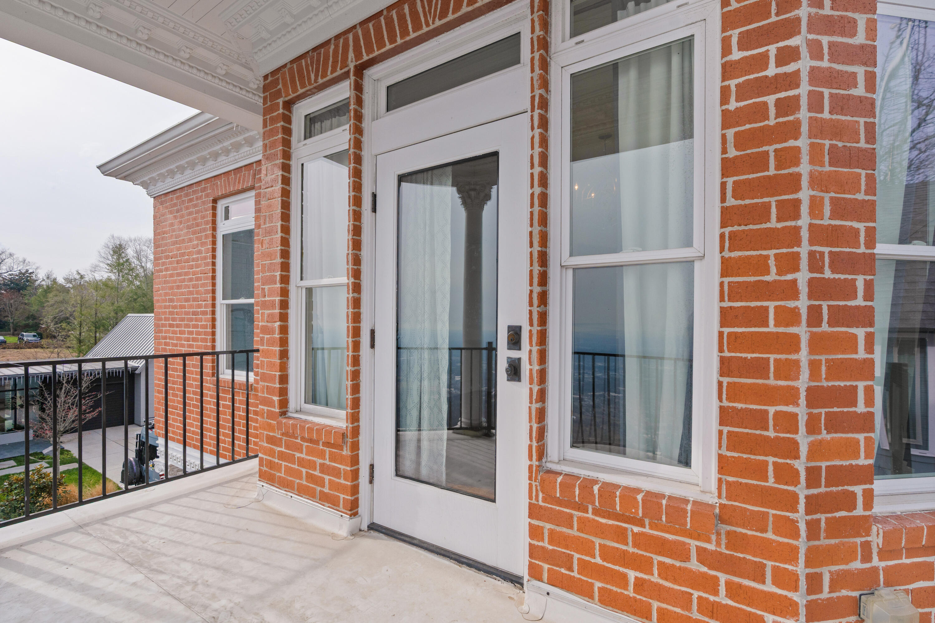 1115 East Brow Road Lookout Mountain, TN 37350 - Photo 28 of 67 41 - 1115 E Brow - Upstairs