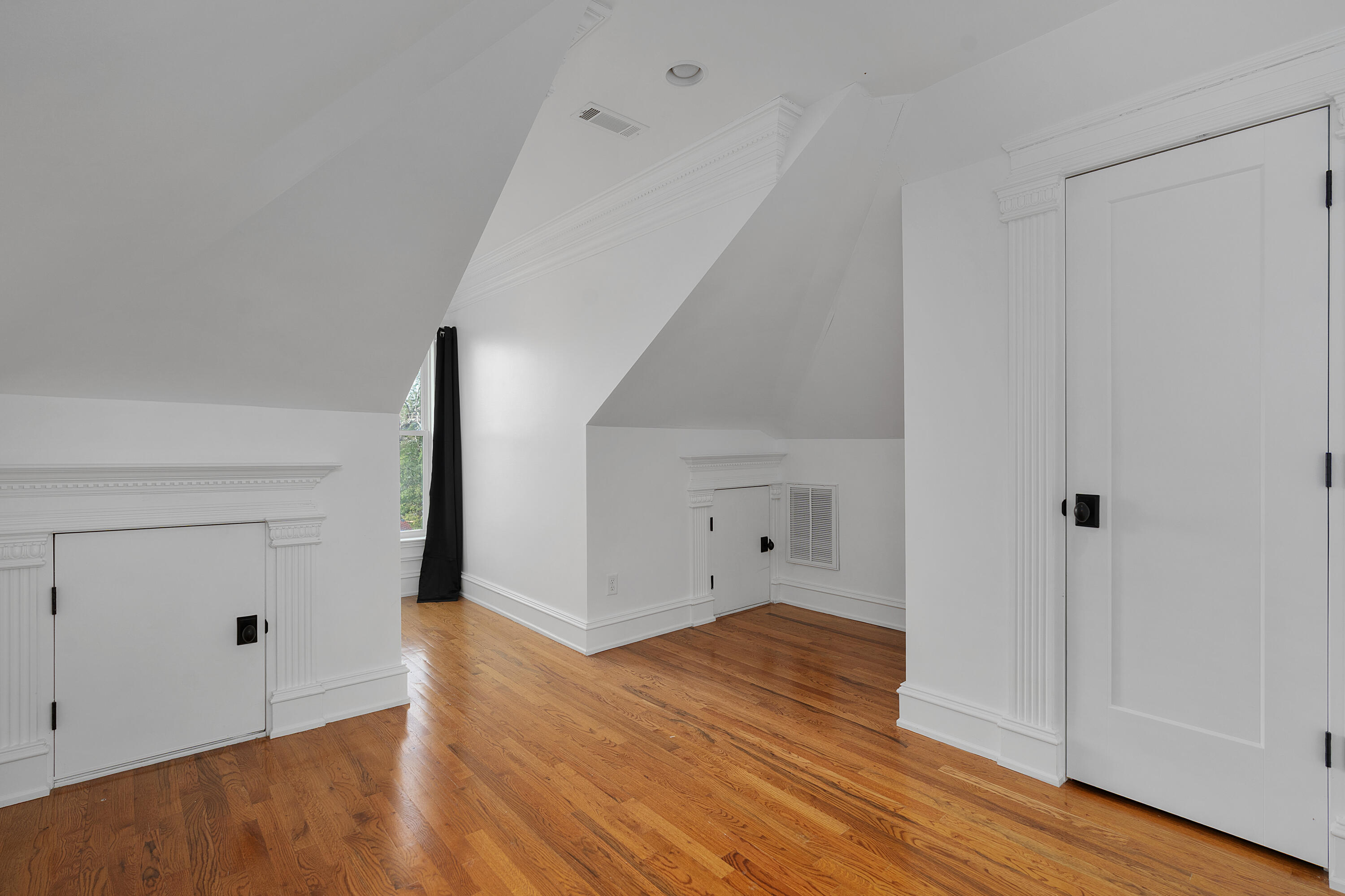 1115 East Brow Road Lookout Mountain, TN 37350 - Photo 45 of 67 61 - 1115 E Brow - Upstairs