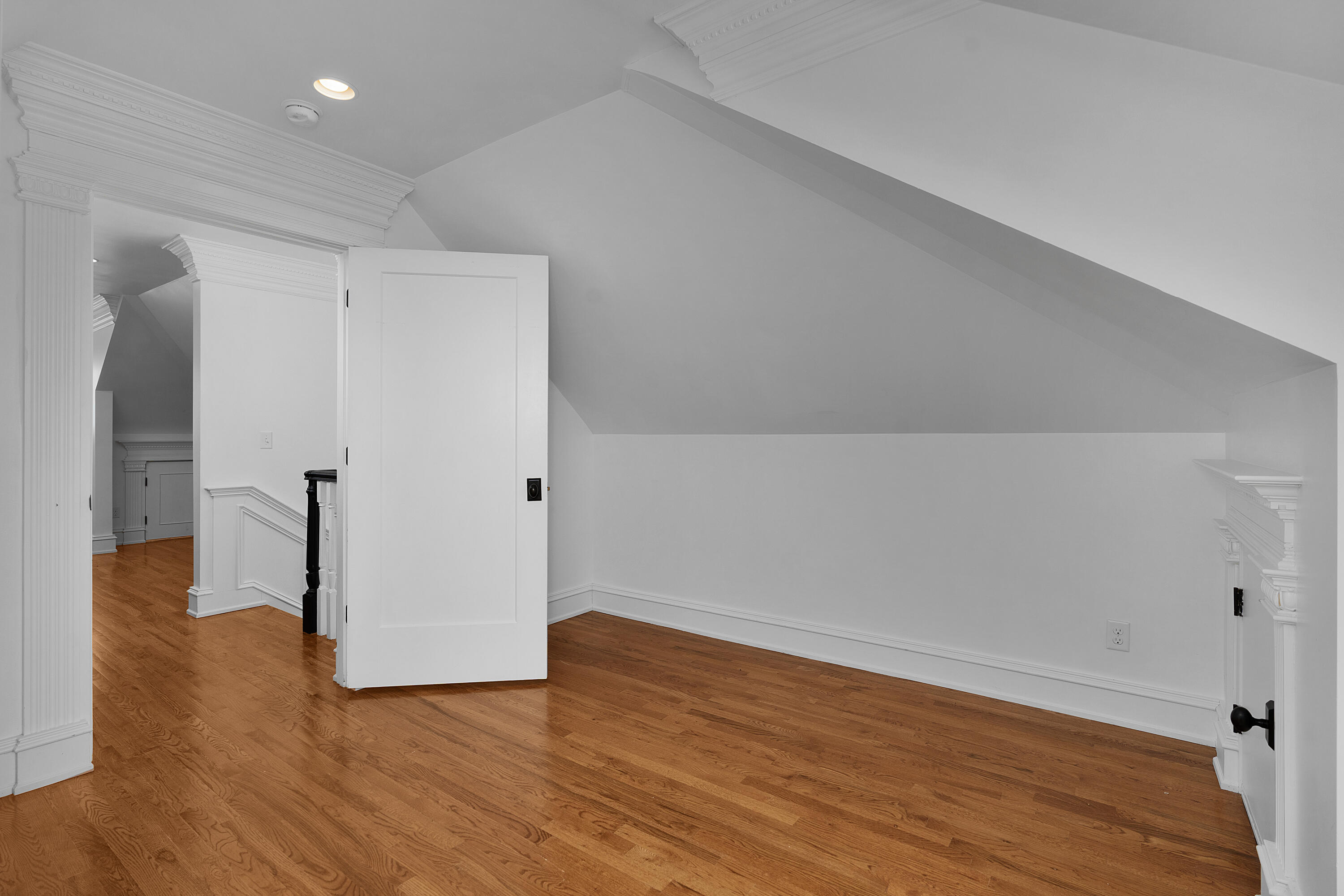 1115 East Brow Road Lookout Mountain, TN 37350 - Photo 46 of 67 62 - 1115 E Brow - Upstairs