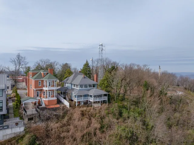 $1,200,000 | 1115 East Brow Road, Lookout Mountain, TN 37350