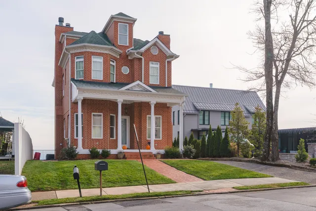 $1,200,000 | 1115 East Brow Road, Lookout Mountain, TN 37350