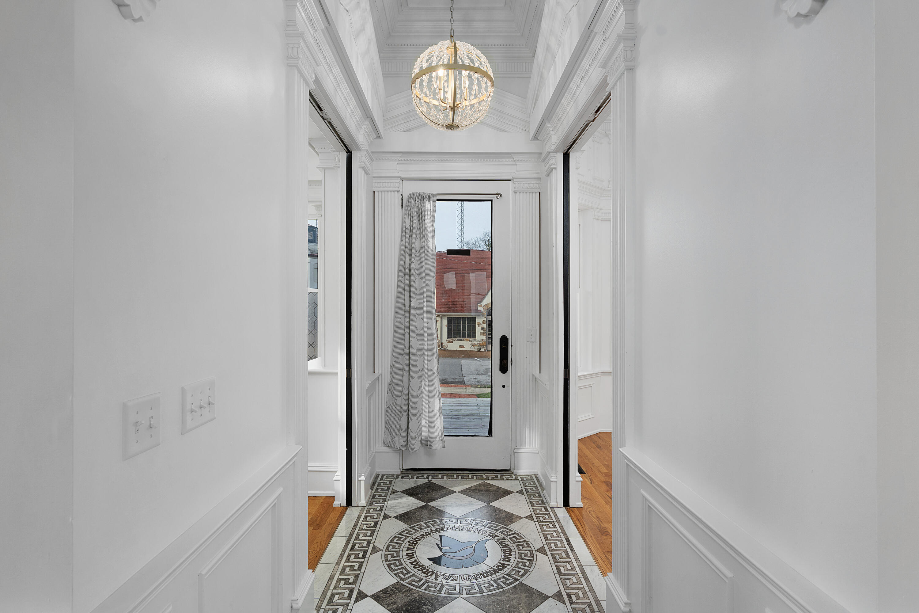 1115 East Brow Road Lookout Mountain, TN 37350 - Photo 10 of 67 23 - 1115 E Brow - Main Level