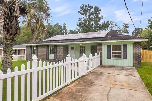 $270,000 | 120 Robin Street, Summerville, SC 29485