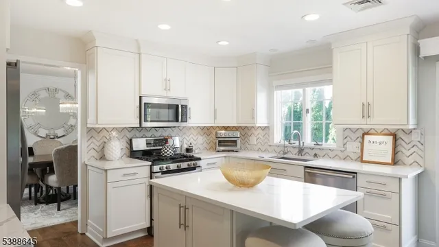 $1,299,000 | 9 Apple Tree Lane, Warren, NJ 07059