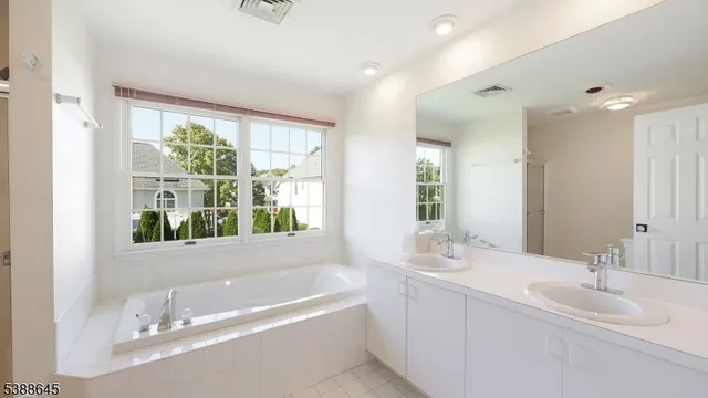 $1,299,000 | 9 Apple Tree Lane, Warren, NJ 07059