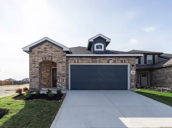 $1,950 | 11130 Hollinger Circle, Converse, TX 78109