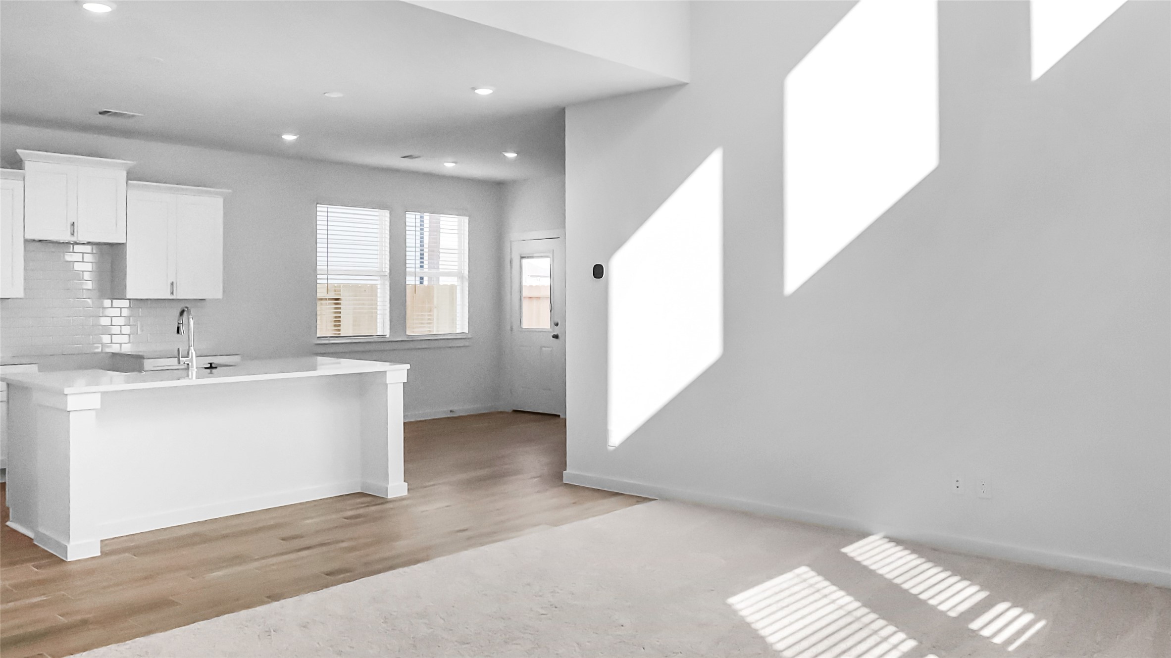 6635 Escondido Drive Rosharon, TX 77583 - Photo 7 of 28 a view of kitchen with granite countertop cabinets and sink
