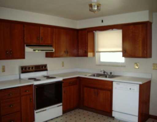 167 Gretna Road Washington, PA 15301 - Photo 2 of 8 Kitchen.