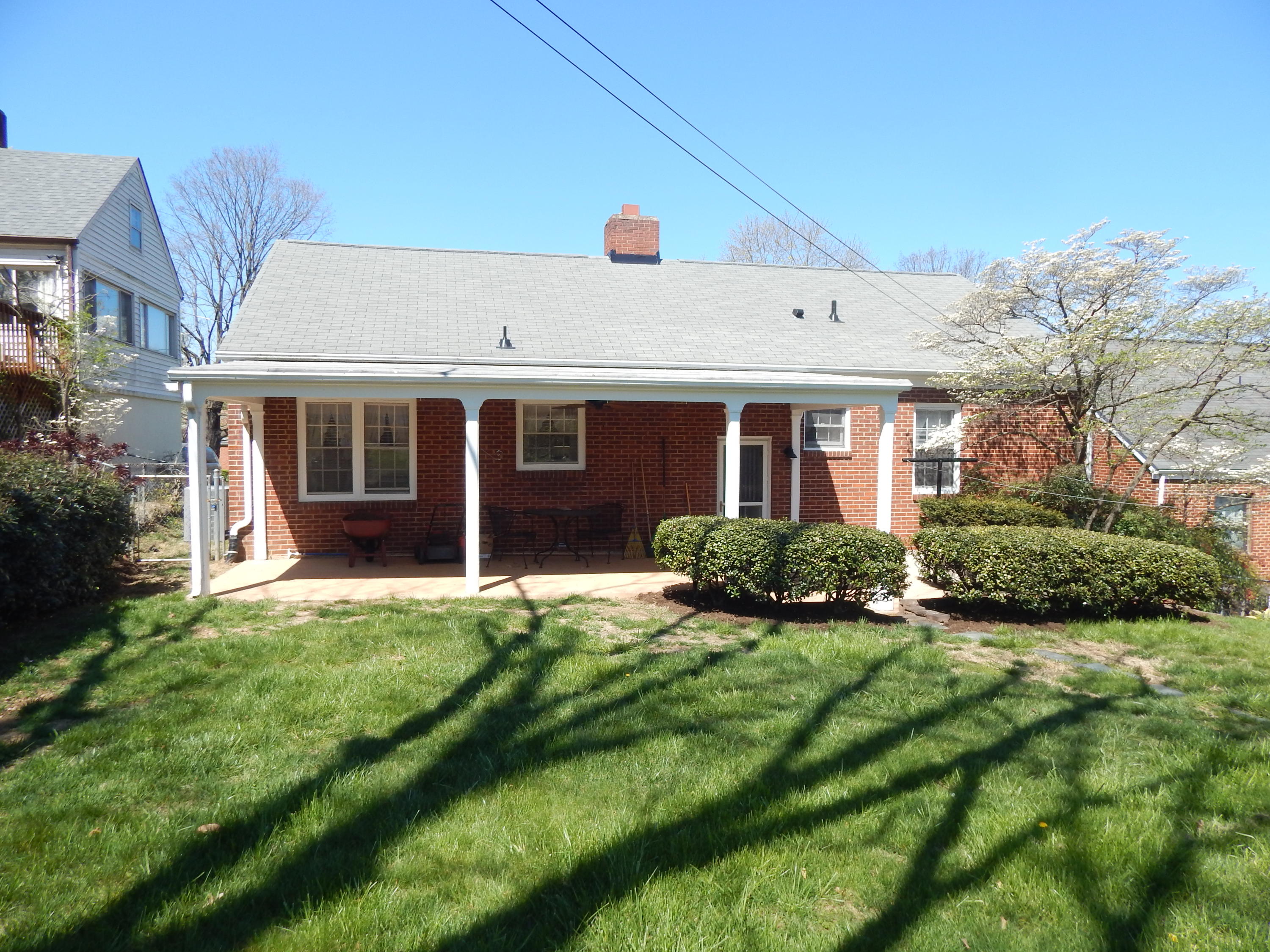 2334 York Road Southwest Roanoke, VA 24015 - Photo 12 of 13 2334 YORK RD - BACK