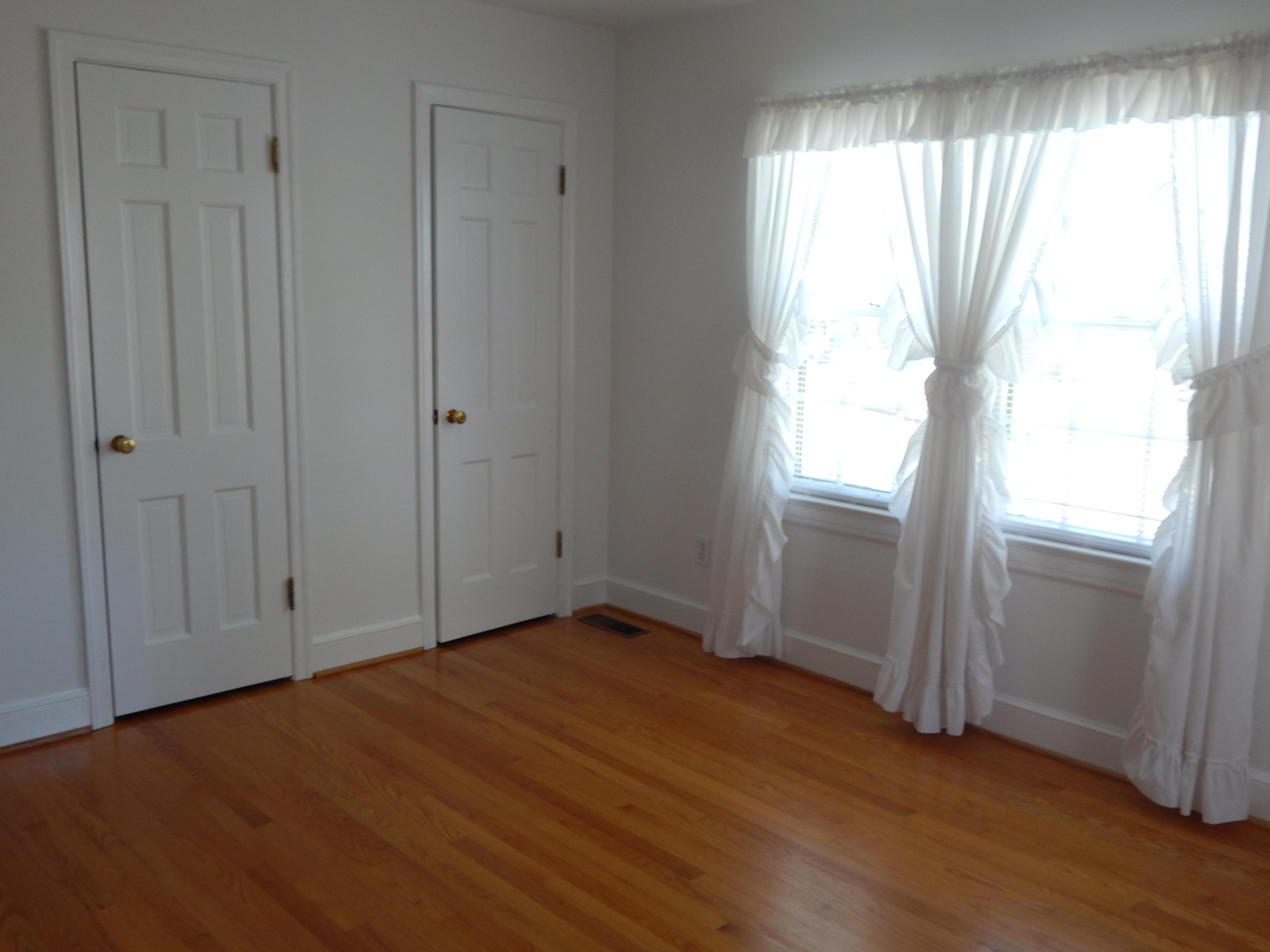 2334 York Road Southwest Roanoke, VA 24015 - Photo 6 of 13 2334 YORK RD- DA
