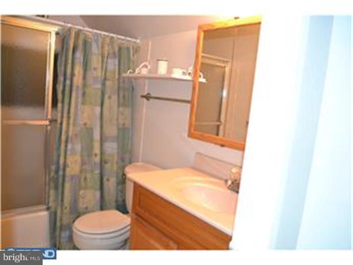 35 Homestead Road Levittown, PA 19056 - Photo 14 of 17 Gallery Image 14