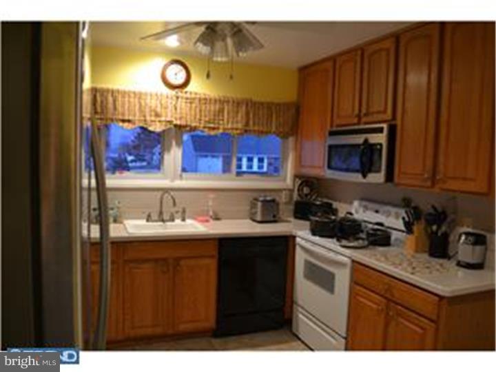 35 Homestead Road Levittown, PA 19056 - Photo 5 of 17 Gallery Image 5