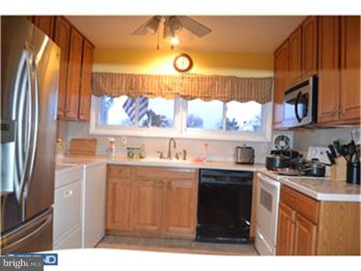 35 Homestead Road Levittown, PA 19056 - Photo 7 of 17 Gallery Image 7